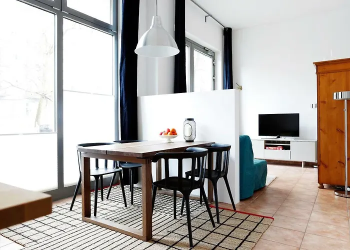 Swine By Rockchair L Superhost Status L Cozy Family & Business Flair In Center 